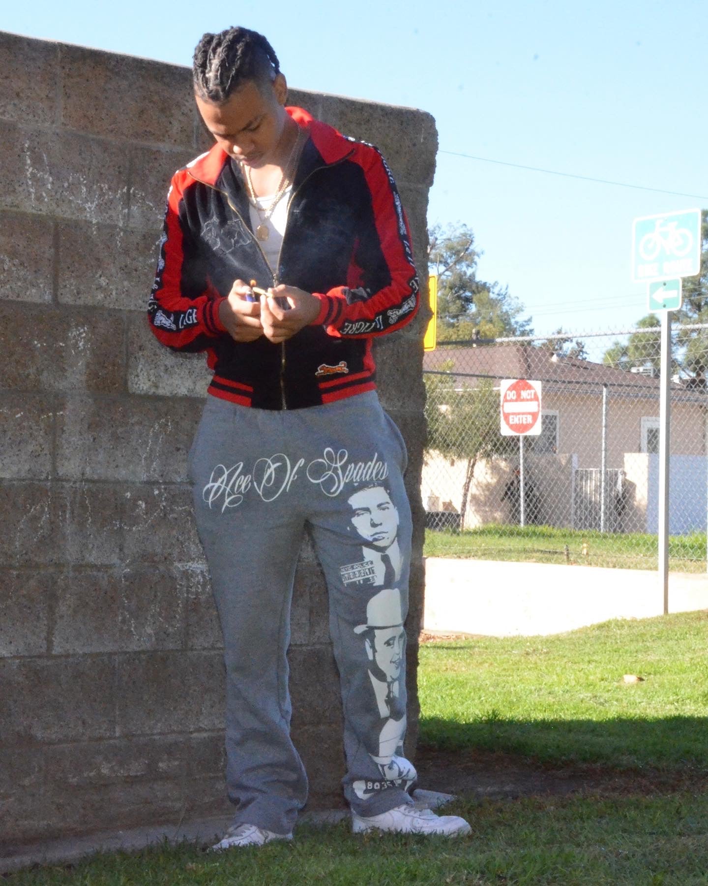 "MOB SWEATS"