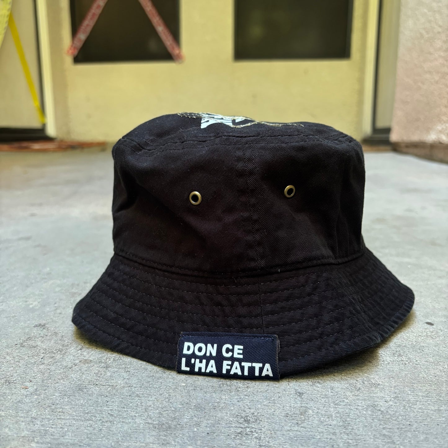 DCLF LOGO BUCKET HAT